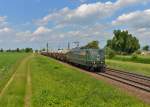 151 124 mit einem Schotterzug am 01.06.2015 bei Plattling.