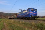 Am 09.11.2014 bespannte die SRI 151 033-8 einen Zementzug in Fahrtrichtung Süden.