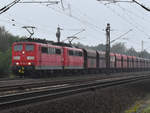 BR 151 112-0 und 151 110-4 in Doppeltraktion des täglichen Erzzuges kommend aus Hamburg.