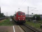 Die Unglückslok 151 056 zieht am 12.06.07 den halben Güterzug in Richtung Köln.
