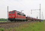 151 001-5 mit gemischtem Güterzug in Fahrtrichtung Wunstorf.