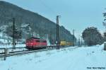 Der erste Güterzug vor meiner Linse durfte 151 145-0 mit TEC 40674 Arad - Genk Euroterminal sein,Gemünden/Main (Fotourlaub Gemünden 01.02.10)