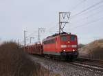Br 151 081-7 kam am 03.02.2012 mit einem Güterzug bei Veenhusen in richtung Osnabrück vorbei.