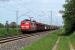 Die 151 008-0 mit einem gemischten Güterzug am Vorsignal der BK Basheide zwischen Forchheim und Durmersheim. Aufgenommen am 19.05.2012.