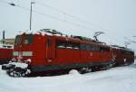 151 048 und eine weitere 151 waren am 05.03.2006  in der tief verschneiten Zugförderung Wels(A)abgestellt.