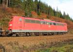 151 109-6 DB Schenker schiebt einen Güterzug über die Frankenwaldrampe bei Steinbach am 14.11.2014.