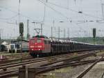 DB Schenker Rail 151 049-4 am 16.05.15 in Darmstadt Kranichstein bei den Bahnwelttagen von einen Trampelpfad aus fotografiert
