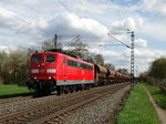 DB Cargo 151 016-3 mit Schotterwagen am 08.04.16 bei Hanau West