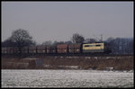 151112 am 24.02.1996 um 11.43 Uhr mit einem Kohlezug auf der Rollbahn bei Hasbergen in Fahrtrichtung Osnabrück - Bremen.