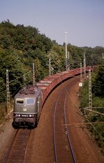 151021 mit Leerwagenzug Richtung Münster hier am 20.09.1989 um 15.14 Uhr am Ortsrand von Hasbergen.