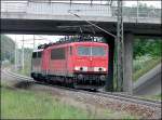 155 059-0 fhrt mit 140 798-0 in Richtung Hbf Stralsund.