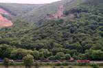 Trbes Wetter prgten den 21.05.08 als eine unbekannte 155 einen Containerzug auf der linken Rheinstrecke rheinabwrts zieht.