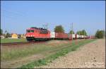 Nochmals 155 250 am Morgen mit dem Containerzug Maschen - Riesa, nach Abwarten der Kreuzung mit den RE-Zgen im Bahnhof an der Ausfahrt von Falkenberg/E.