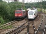 Doppeleinfahrt im Bahnhof Riesa mit 155 191-0 und 54977 von Engelsdorf am Haken und ICE-T   Erfurt  mit Zug 1553 von Frankfurt/Main nach Dresden.
