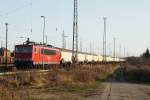 Am 15.11.09 steht 155 101 mit Kesselwagen in Angermnde.