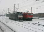 Hier links 185 533-5 und rechts 155 230-6, diese beiden Loks standen am 14.1.2010 in Angermnde.