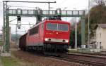 155 263 zieht am 10.04.10 einen leeren Kokszug durch Bad Ksen Richtung Naumburg.