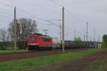 155 220-7 mit einem gemischten Gterzug durch Lpten. 01.05.2010