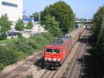 155 015 fhrt am 31.08.2005 mit einem Gterzug durch Karlsruhe.