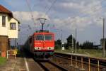 Am 19.9.2010 passiert 155 080-5 mit einem Gterzug das Stellwerk Bw in Berga-Kelbra.