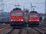 Bereit zur Abfahrt, 155 128-2 und 155 109-2 warten mit ihren Zgen am 18.01.2011 in Aachen West auf Grnes Signal fr ihre Fahrt Richtung Kln.