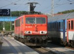 155 080 durchfuhr am Abend,vom 21.Juni 2011,Bergen/Rgen,whrend auf dem Nachbargleis der EC 378 aus Wien nach Binz ausfuhr.