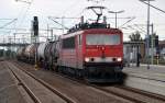 155 270 zog am 30.08.11 einen kurzen Kesselwagenzug durch Bitterfeld Richtung Leipzig.