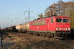 Die 155 271-0 mit einem langen Riemen in Ratingen Lintorf am 12.11.2011