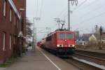 155 151-4 mit einem Gterzug am 03.04.2012 durch Leer richtung Osnabrck.