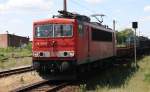 155 163-9 der DB Cargo am 28.05.2012 bei der Durchfahrt Rathenow in Richtung Wustermark.