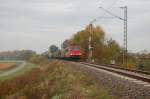 155 132-4 mit einem gemischten Gterzug am 29.10.2011 kurz hinter dem Bahnhof Heimsen.