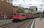 Auch am 22.05.2013 kam im Wormser Hbf die 155 246-2 mit einem Autoteilezug um die Kurve und durchfhrt den Bahnhof gen Norden.
