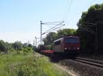 Die formschöne 155 107 fuhr am 31.5.14 mit einem Mischer über die Kanalbrücke von Anderten Misburg in richtung Seelze.