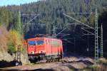 155 180-3 DB Schenker bei Förtschendorf im Frankenwald am 03.11.2015.