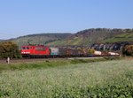 Die 155 261 mit einem Güterzug am 11.10.2012  unterwegs bei Himmelstadt.