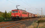 155 099 führte am Morgen des 28.08.19 einen gemischten Güterzug durch Greppin Richtung Bitterfeld.