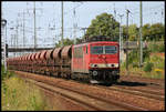 DB 155019-3 erreicht hier mit einem Schotterwagen Zug am 4.8.2007 um 10.21 Uhr Berlin Schönefeld.