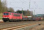 Am 03. April 2012 fuhr Lok 155 167 mit einem Güterzug in Richtung Lichtenfels durch den Bahnhof Kronach.