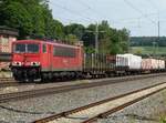 11. Juni 2010, Lok 155 028 befördert einen Güterzug aus Richtung Saalfeld durch den Bahnhof Kronach