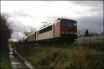 Whrend der Morgen ehr nach einem Regentag aussah, besserte sich das Wetter zum Mittag hin: Hier bringt die 155 179 nach dem Streik einen Gterzug vom Ruhrgebiet zur Kste. (10.11.07)