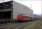 Neuer Fotopunkt II: Im frischen DB-Lack und RAILION DB Logistics Logos fhrt die Seddiner 155 223 durch die Lande, und bespannt am 25.04.2008 den CSQ 60061  AUDI-EXPRESS  nach Ingolstadt.