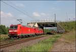 185 081 schleppt die  Kalte  155 168 mitsammt einem Gterzug Richtung Witten. (16.05.2008)
