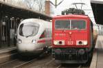 In Ludwigslust hlt am Bahnsteig 2 ein Gterzug um den ICE-TD 38 von Kopenhagen nach Berlin vorbei zu lassen. 15.04.2008