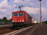 BR 155 236-3 fhrt am 09.08.2008 mit einem  Gterzug nach Riesa durch den Bahnhof von  Radebeul Ost.