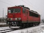 Bei leichten Schneefall war 155 200-9 im Bahnhof von Pressig-Rothenkirchen am 23. November 2008 abgestellt.