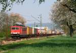 155 147-2 mit einem KLV in Richtung Offenburg bei Muggensturm 15.4.09