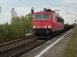 155 131 hatte am 08.Mai 2009 Rohre fr die Ostseegasleitung nach Mukran gebracht.Hier ist der Leerzug wieder auf dem Weg um neue Rohre zuholen,in Altefhr hatte ich den Zug eingeholt und vor die Linse