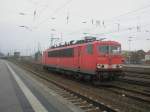 Hier 155 253-8,  bei der Durchfahrt am 14.11.2009 durch Angermnde.