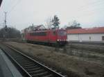 Hier 155 112-6, bei der Durchfahrt am 5.12.2009 durch Angermnde.