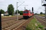 155 133-2 mit leeren Tanoos896 Ganzzug bei der durchfahrt in Borsdorf am 08.08.2009